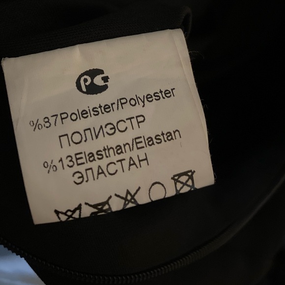 Black dress - Picture 7 of 11